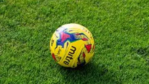 西北农林科技大学植物免疫研究团队：深耕土壤，手触麦香余韵长。